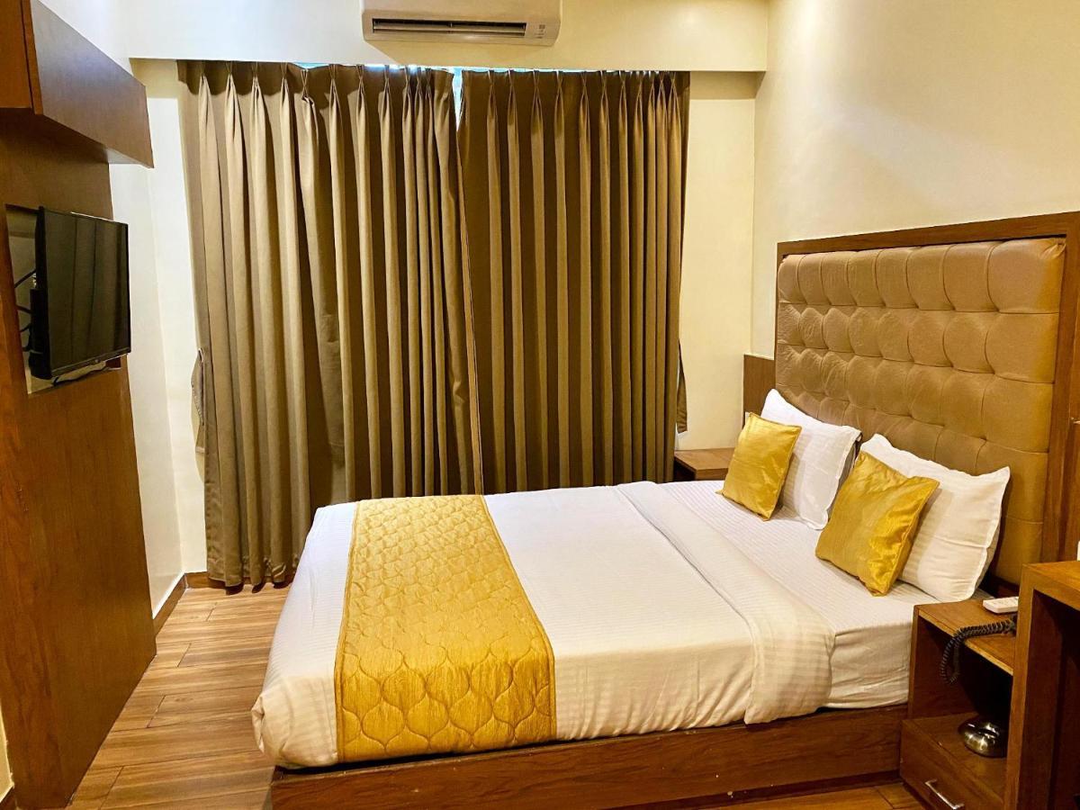 Hotel Palms Residency, Chembur Mumbai, Mumbai